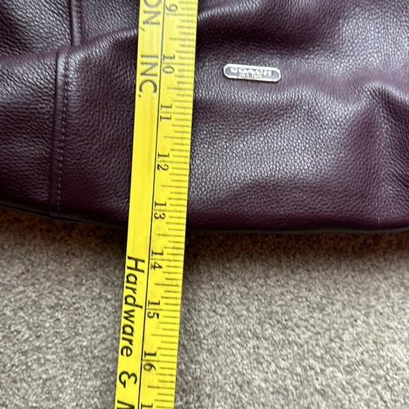 Coach bag in excellent condition- deep purple leather - Picture 2 of 5